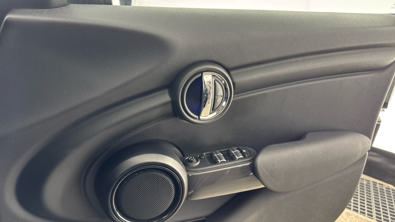 MINI Hatchback 1.5 Cooper Classic II 5dr Auto Petrol Hatchback